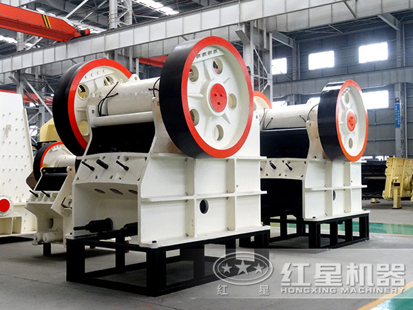 粗碎破碎機(jī)圖片
