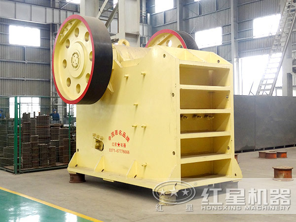 鉛鋅礦浮選工藝中的顎式破碎機