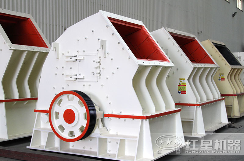 重錘式破碎機(jī)車間