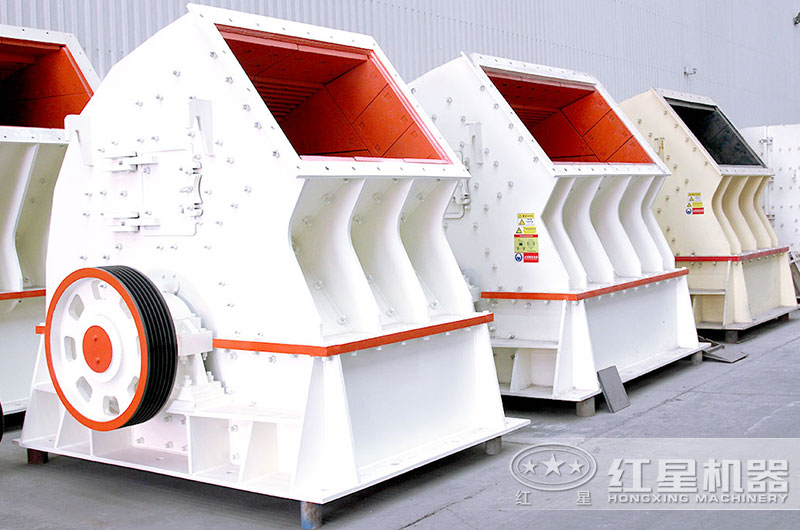 重錘式碎石機(jī)車(chē)間實(shí)拍圖